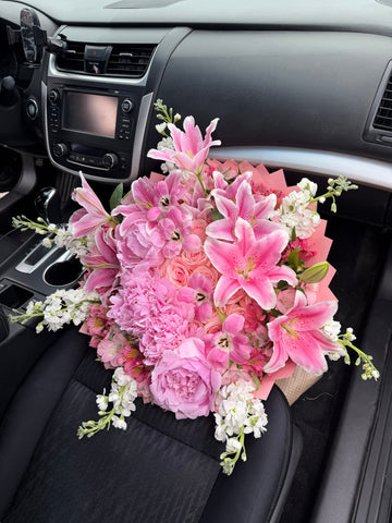 I Dare You To Love Me Bouquet🌺