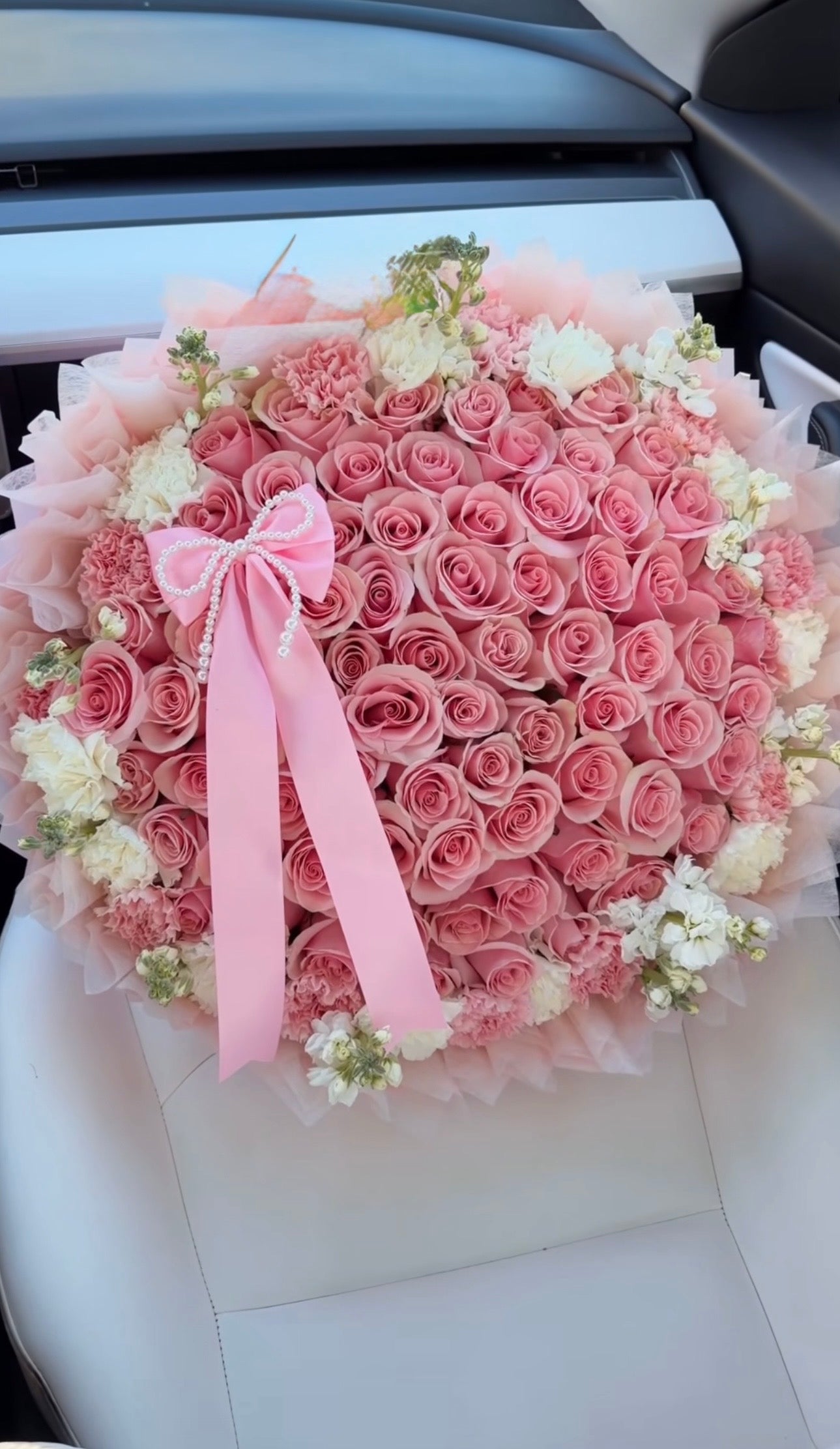 Pink Aura Bouquet 🎀