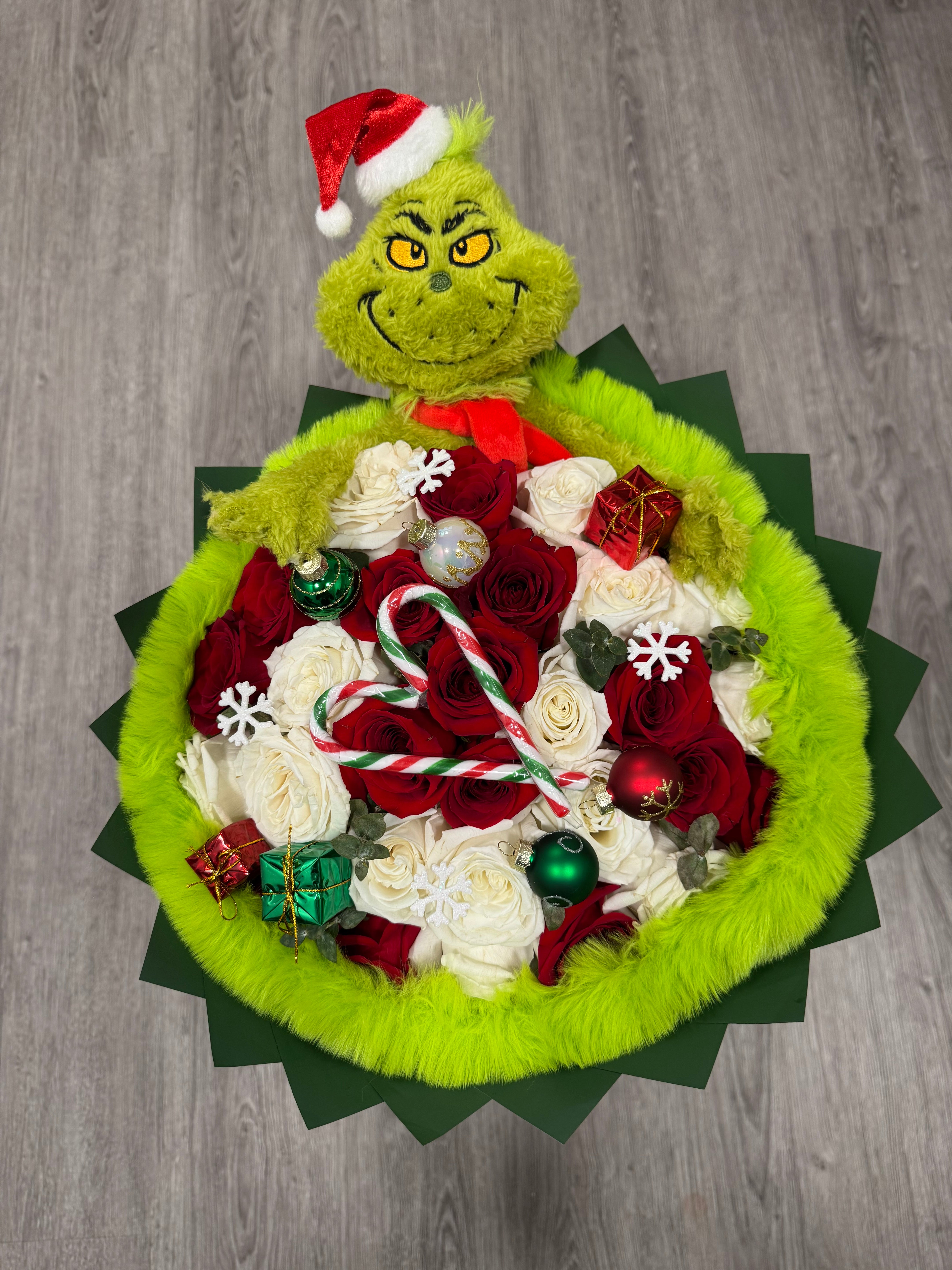 Grinch Themed Bouquet🎄