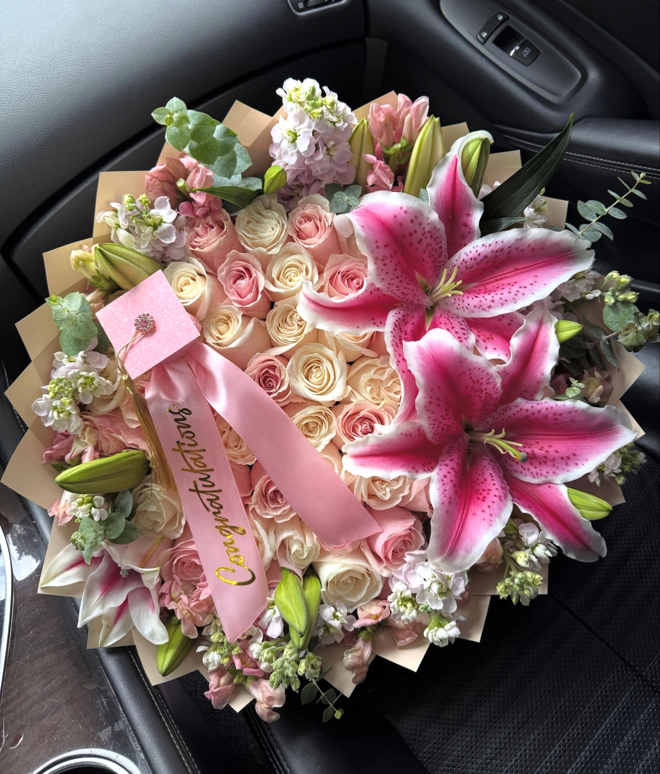 Roses+Lilies Grad Bouquet 💐