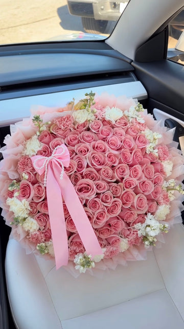 Pink Aura Bouquet 🎀