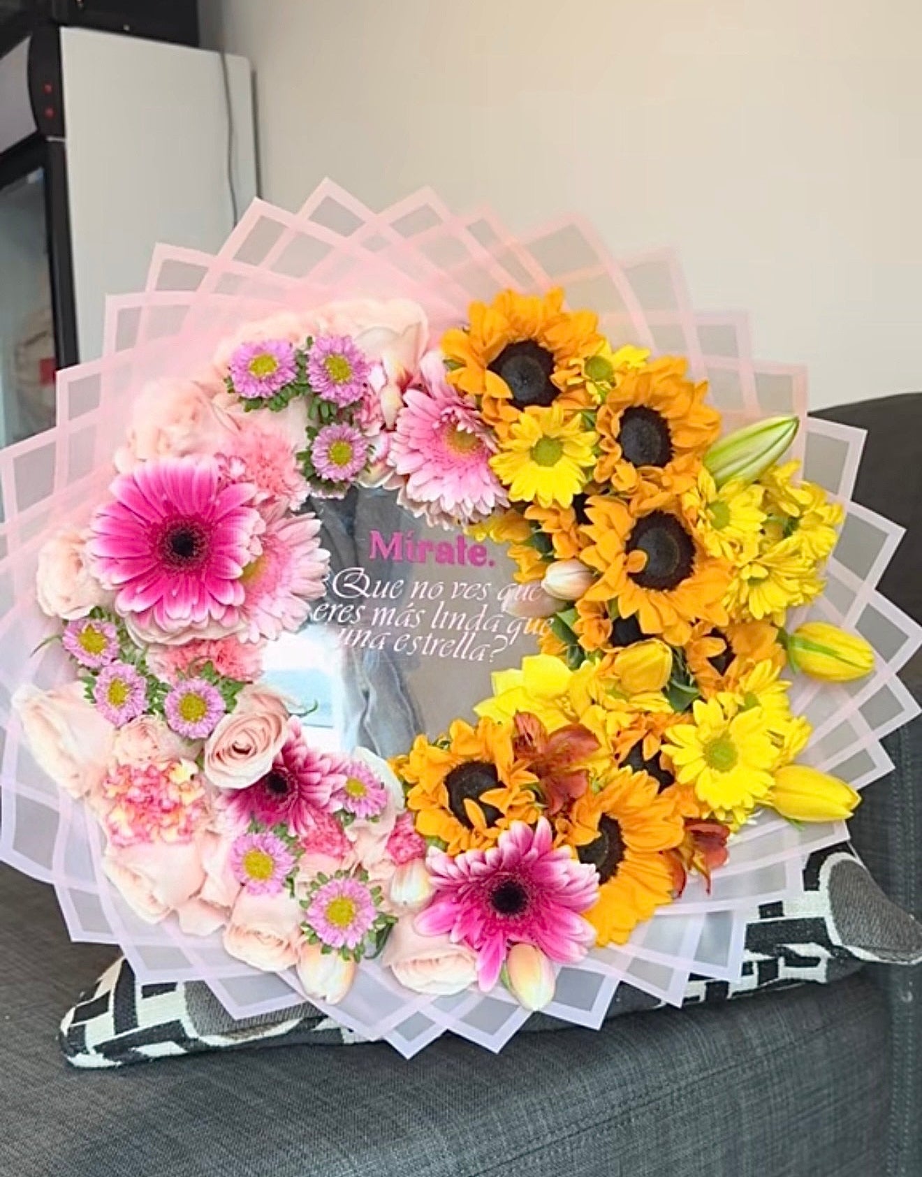 Mirror Bouquet 💛