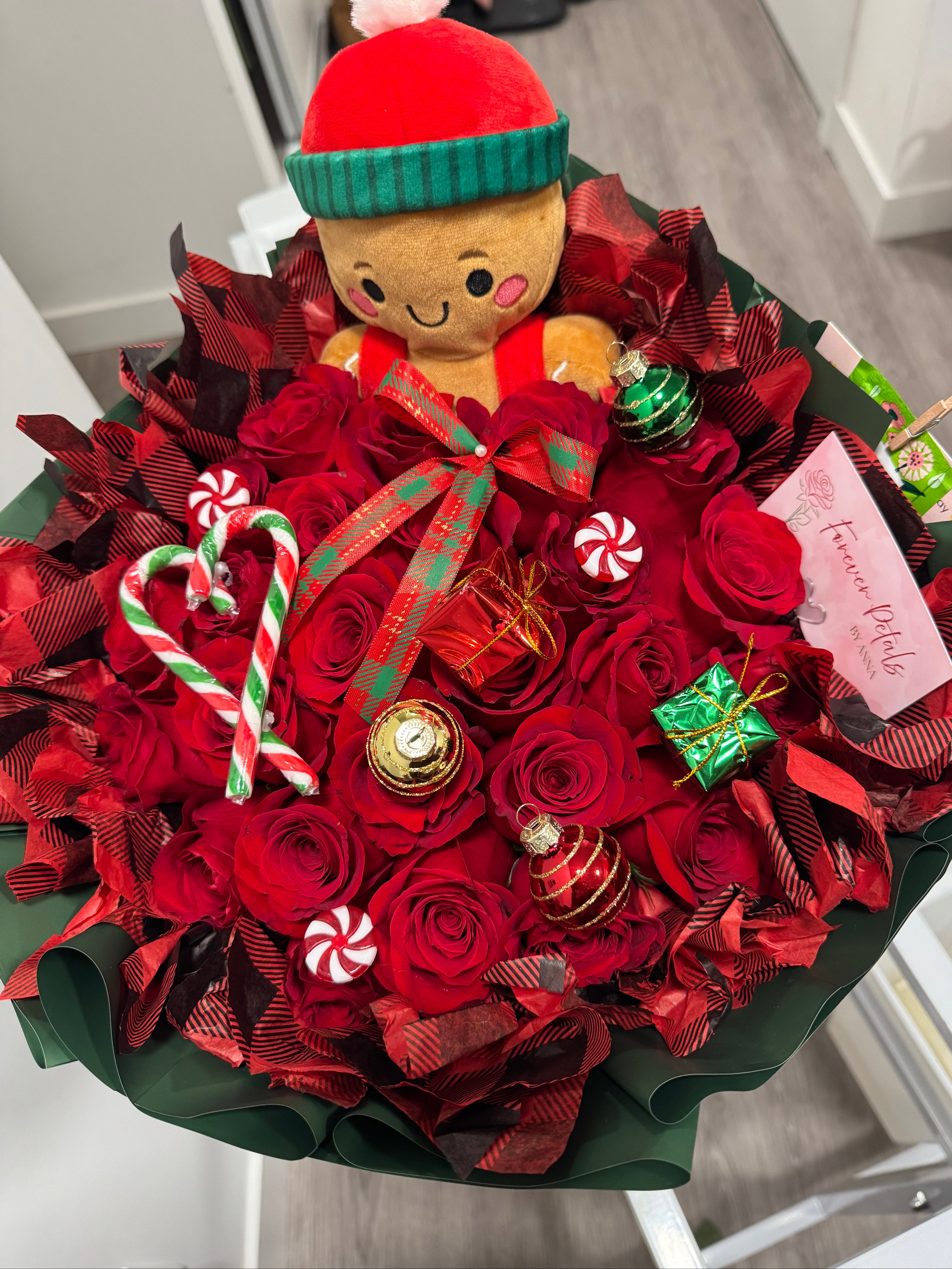 Gingerbread Bliss Bouquet 🎄