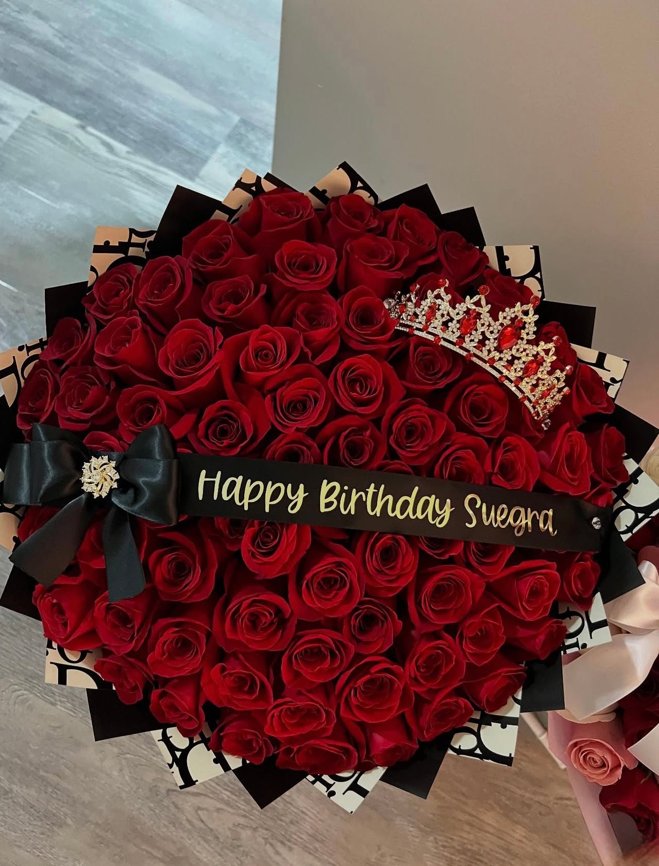 Majestic 100 Roses Bouquet