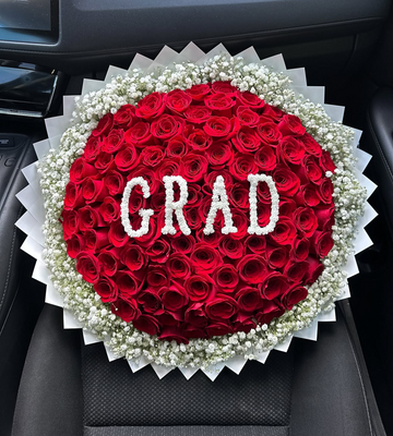 Grad Bouquet 🌹