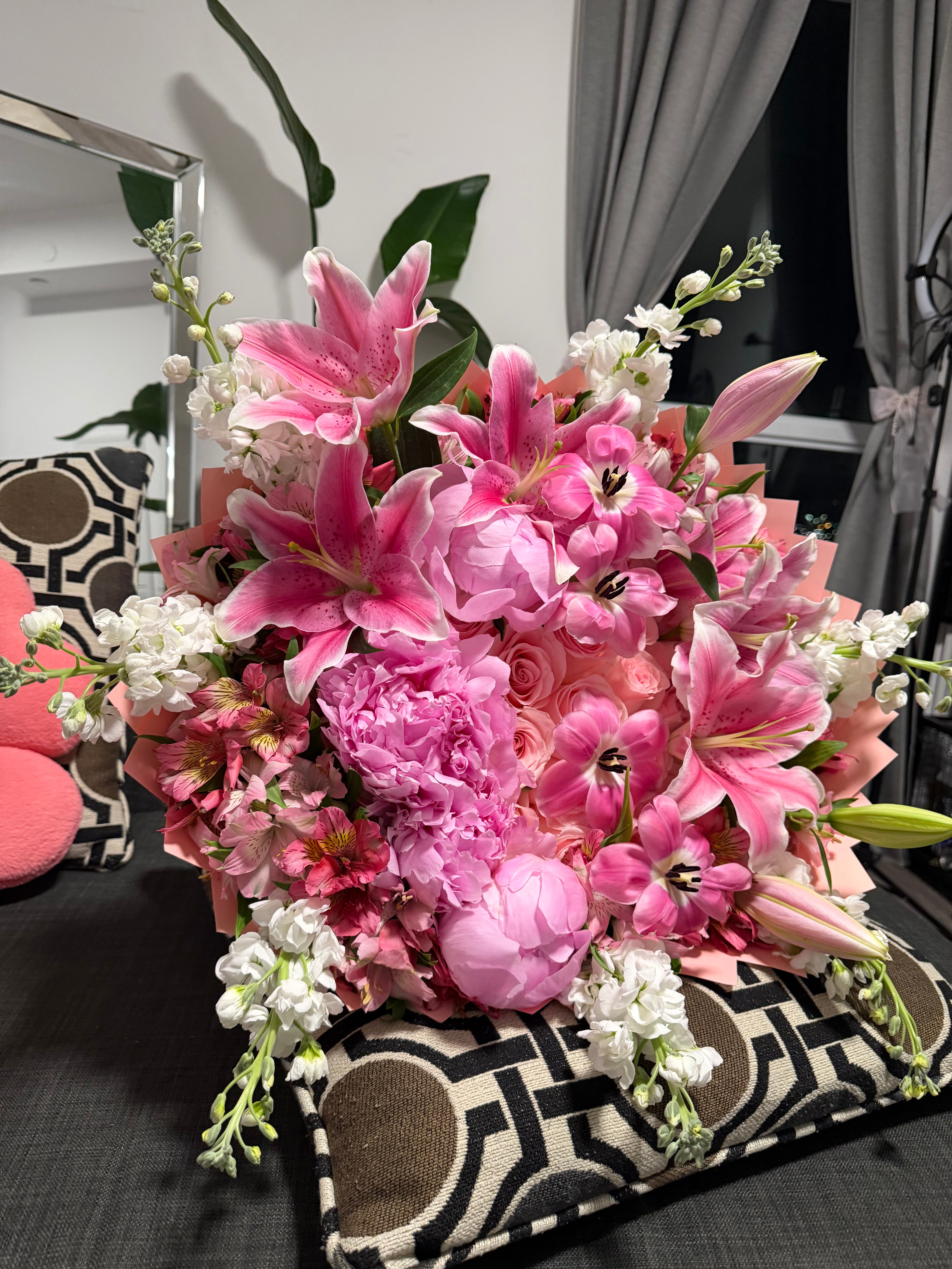 I Dare You To Love Me Bouquet🌺