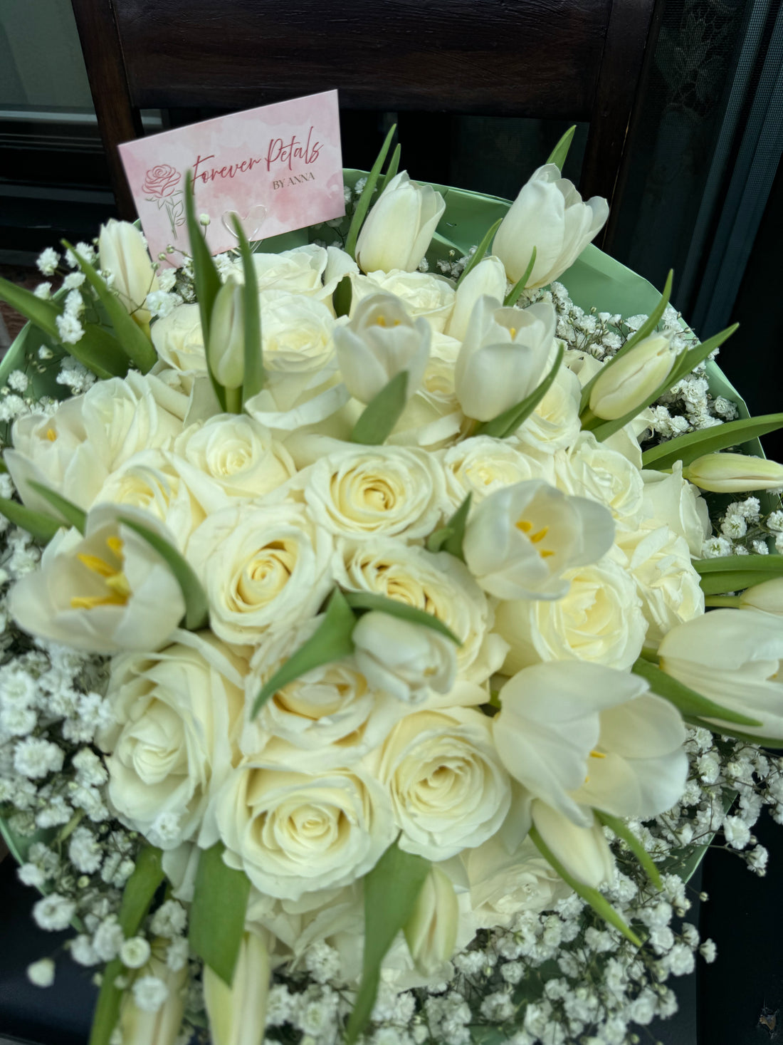 Elegant White Rose & Tulip Bouquet – Luxury All-White Floral Arrangement (Customizable)